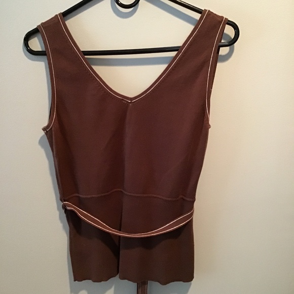 Nine & Company Brown Sleeveless Belted Top - Picture 2 of 2